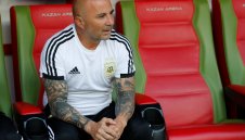 Сампаоли невъзмутим: Не мисля за оставка