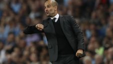 Гуардиола се прицели в трио на Гладбах