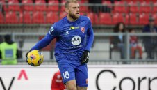 Грандове в битка за вратаря на Монца