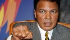 Мохамед Али продаде името си за 50 млн. долара
