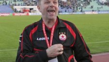 "Тройчо" се подмазва на Гриша Ганчев