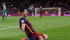 Луис Суарес крие за Меси