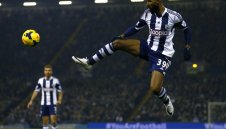 Анелка отново сменя отбора