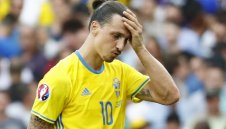 Белгия бори Ибрахимович със 100 хулигани