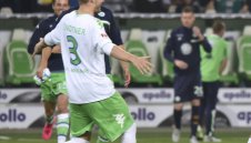 Пребитото куче Бендтнер си научи урока