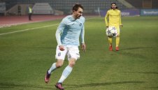 Дунав с отчаян ход да задържи Васко Шопов