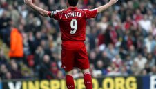 Заради Сунес: Роби Фаулър влезе грубо на Пол Погба!