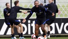 Тотнъм пожела нападател на Барса