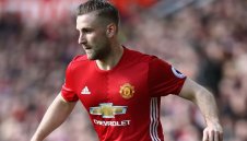 Моуриньо скочи на Люк Шоу и младоците