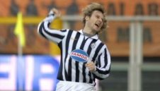Недвед се завърна с 2 гола за Юве