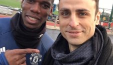 От Берое отговориха на въпросите за Бербатов и дали ще идва