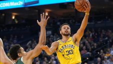 Стеф Къри се завръща в игра в събота