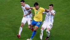 Скандалът продължава: Тотнъм глобява двама след пародията в Бразилия