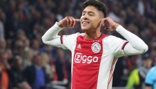 Новата звезда на "чуковете" се закани на Челси