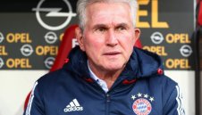 Байерн няма да празнува титлата заради Шампионска лига