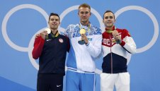 Казахстанец би американец и руснак в спора за златото