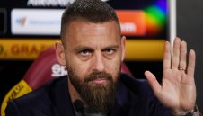 Много тъжно! Легендата Де Роси обмисля край на кариерата си