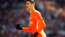 Спасение за Куртоа: Челси взима вратар на Атлетик Билбао