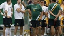 Фенка прекъсна тренировка на Австралия