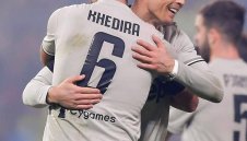 Режат коляното на Сами Кедира