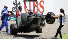 Наказаха Хамилтън с пет места заради смяна на скоростната кутия