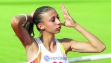 Демирева и Венева-Матеева потънаха в пресявките