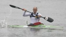 Ейрик Верас Ларсен спечели за Норвегия злато на 1000 м. единичен каяк