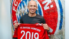 Байерн официално обяви новия договор на Робен