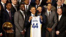 Обама се шегува с Уориърс