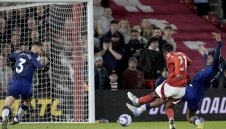 85 метра, 9 секунди и гол! Героят за Форест иска още