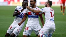 Гол от центъра украси Лион – Бордо 3:3