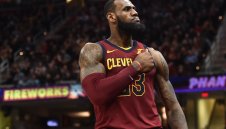 Кавалиърс спечелиха от сделките, обявиха анализаторите