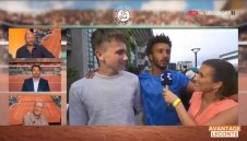 Изхвърлиха тенисист от "Ролан Гарос" заради целувка + ВИДЕО