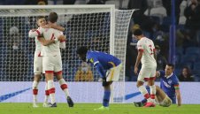 Саутхямптън обърна Брайтън и издуха Юнайтед и Сити