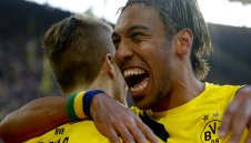 Арсенал готви оферта за Обамеянг