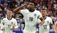 Блестяща Англия! „Трите лъва“ пренаписаха историята на Европейските първенствa