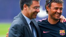 Луис Енрике ще говори за бъдещето си в Барса след края на сезона