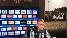 Манчини отрече за скандали между играчите му