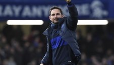 Чистка в Челси: Франк Лампард бие шута на шестима