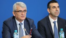 Битката за БФС: Петьо Костадинов показа основните идеи за спасението на футбола ни