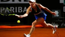 Каролине Возняцки разнебити американка на Ролан Гарос