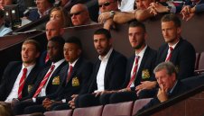 Юнайтед трябваше да реши въпроса с Де Хеа досега, казва Шмайхел