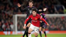 Ман Юнайтед праща младок във Виляреал 