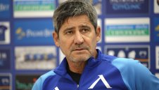 Костов каза какво очаква от Вечното дерби