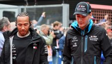 Интересно! Ръсел сменя Хамилтън за ГП на Сахир