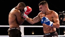 Атанас Божилов срещу опасен англичанин в супер бой на SENSHI 31 Gladiators