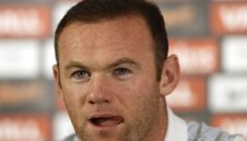 Уейн Руни ще е капитан на Англия срещу Шотландия