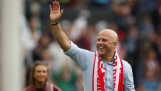 Ливърпул сменя хеви метъла с класическа музика