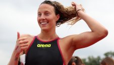 Френска "чистота": Германска плувкиня повръща 9 пъти след плуване в Сена