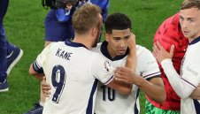 Само Белингам се откроява сред англичаните